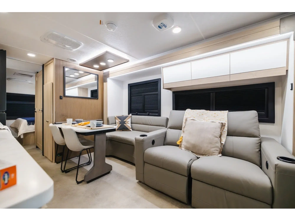 Coachmen Concord Class C Concord Class C 320SS 2027 alt