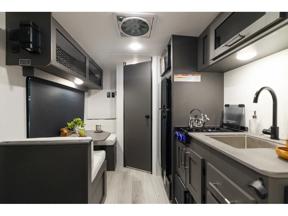 2027 Coachmen Remote Remote 12.1R