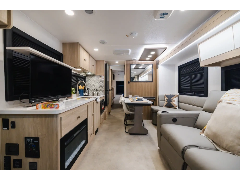Coachmen Concord Class C Concord Class C 320SS 2027 alt