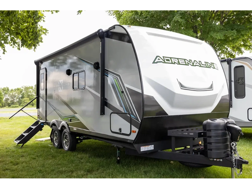Coachmen Adrenaline Adrenaline 18LT 2027 alt