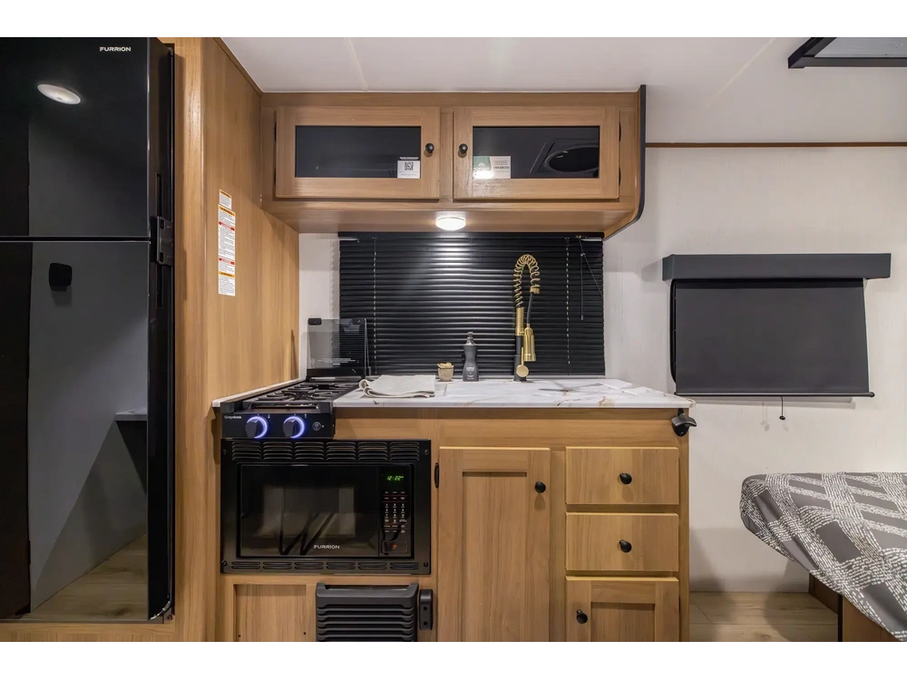 2027 Coachmen Apex Nano Apex Nano 181RB alt
