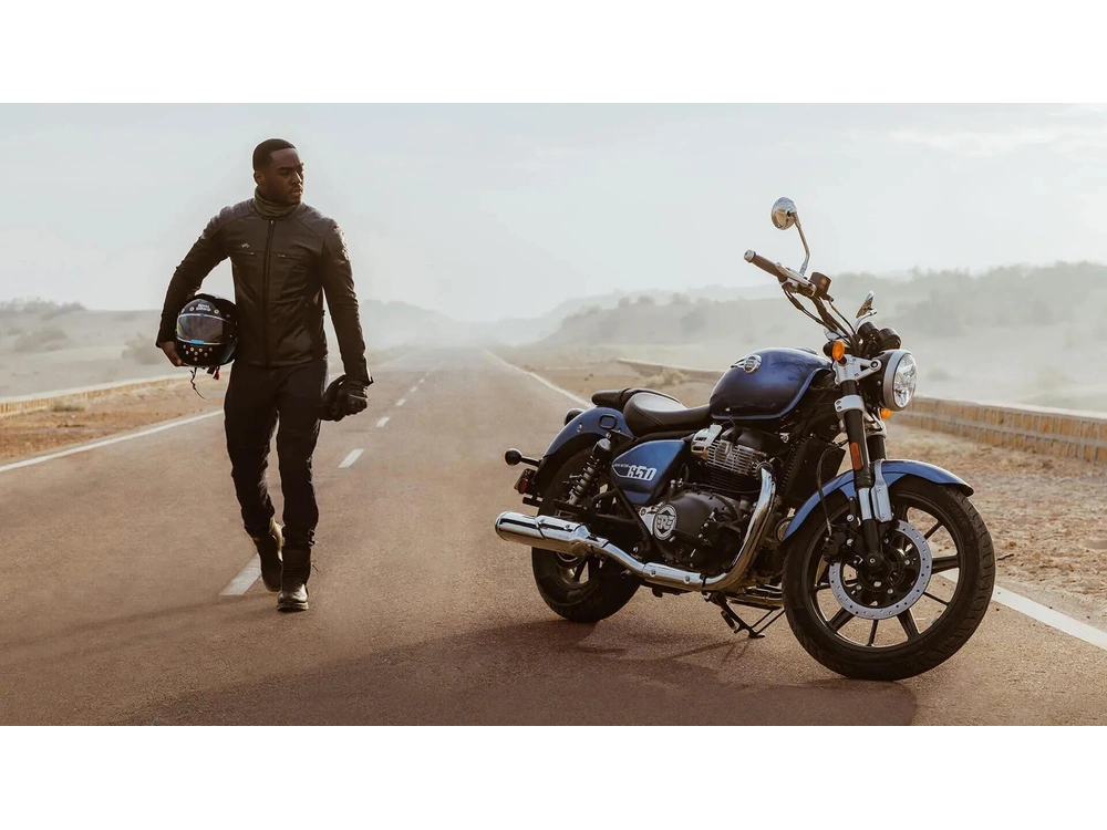 2026 Royal Enfield Super Meteor 650 Super Meteor 650 ASTRAL BLACK