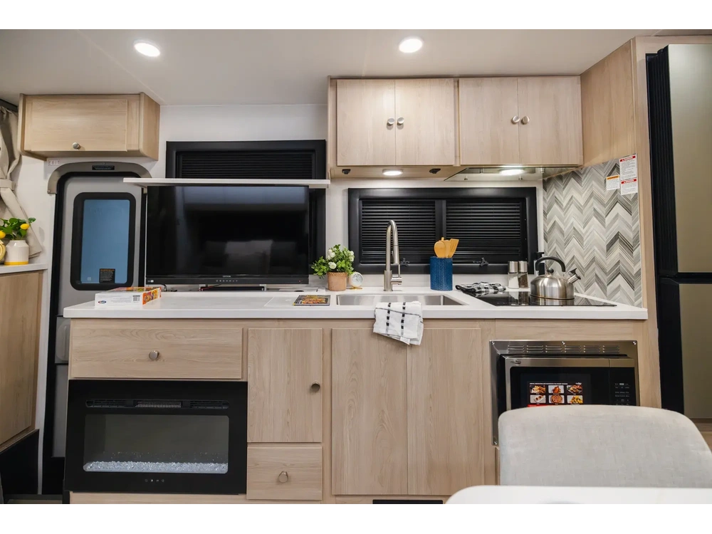 Coachmen Concord Class C Concord Class C 320SS 2027 alt