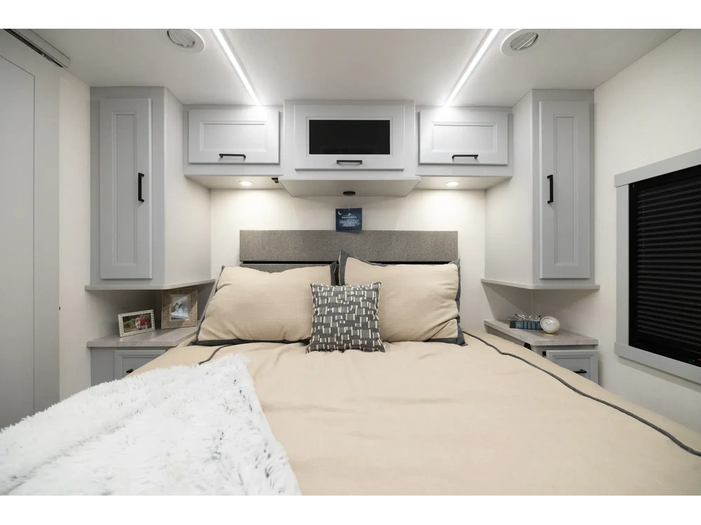2027 Coachmen Mirada Class A Mirada Class A 29FW