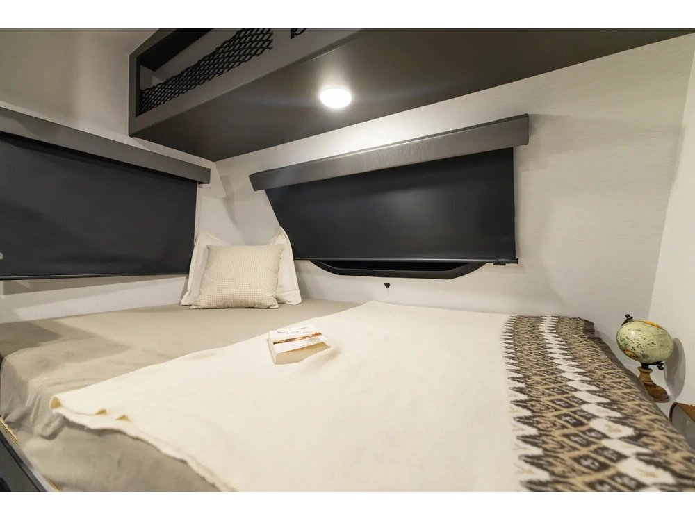 2027 Coachmen Remote Remote 12.1R