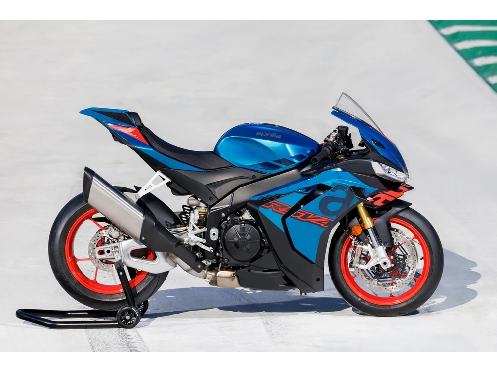 2027 Aprilia RSV4 RSV4 1100 Poison Yellow