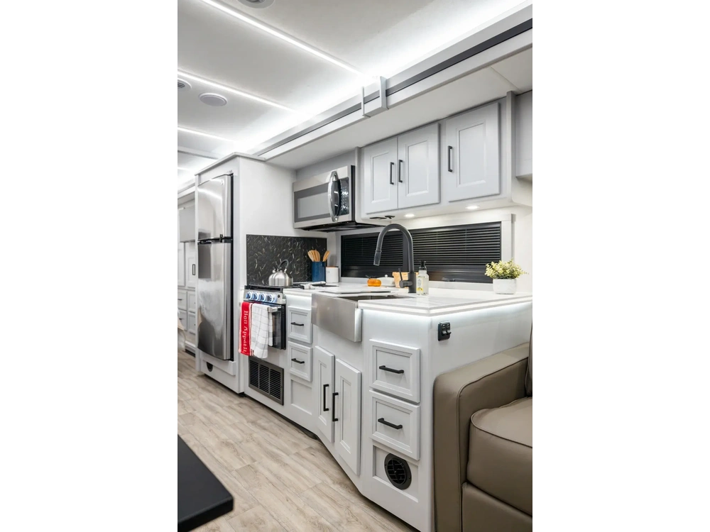 2027 Coachmen Mirada Class A Mirada Class A 29FW