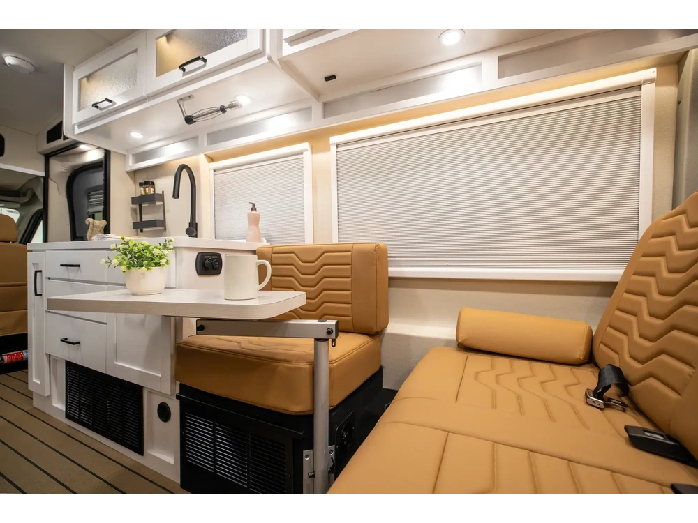 2027 Coachmen Beyond Class B Beyond Class B 22C alt