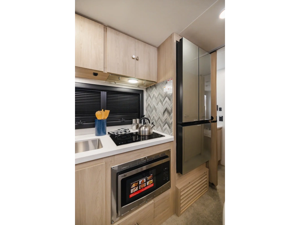 Coachmen Concord Class C Concord Class C 320SS 2027 alt