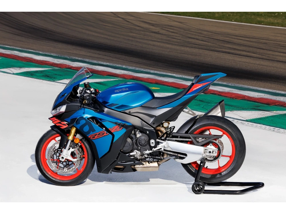 2027 Aprilia RSV4 RSV4 1100 Poison Yellow