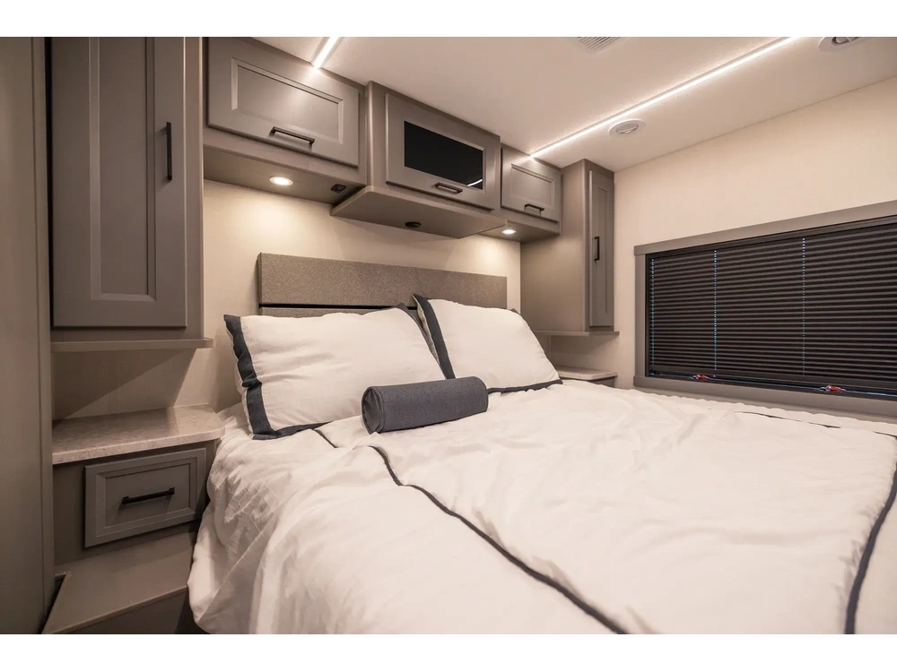 Coachmen Encore Class A Motorhome Encore Class A Motorhome 335FS 2027 alt