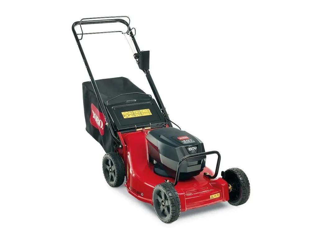 Toro Tondeuse à gazon commerciale Revolution® de 60 V MAX* et 53 cm (21 po) à vitesse variable et démarrage en zone – 2 batteries de 7,5 Ah incluses 2026