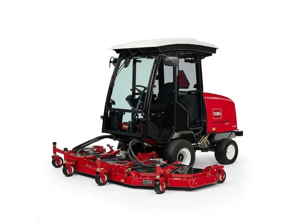 Toro Groundsmaster® 4110-D avec cabine de sécurité toutes saisons 2026