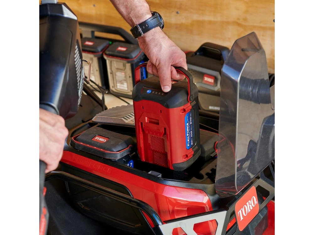 Toro TurfMaster® HDX de 76 cm (30 po) Tondeuse TurfMaster® Revolution® de 60 V MAX* et 76 cm (30 po) – 3 batteries de 10,0 Ah incluses 2026