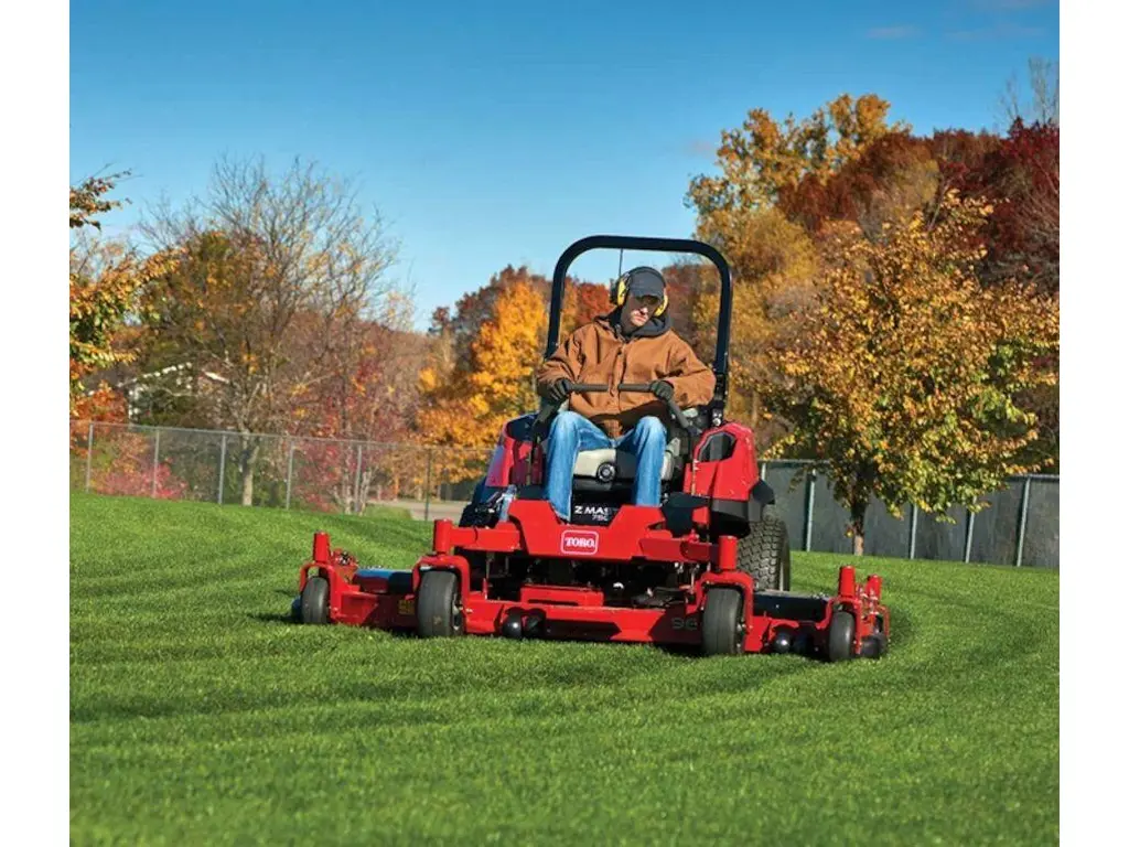 Toro Série 7500-D de 183 cm (72 po), 18,6 kW (25 cv), 1 267 cm³, diesel, éjection arrière 2026