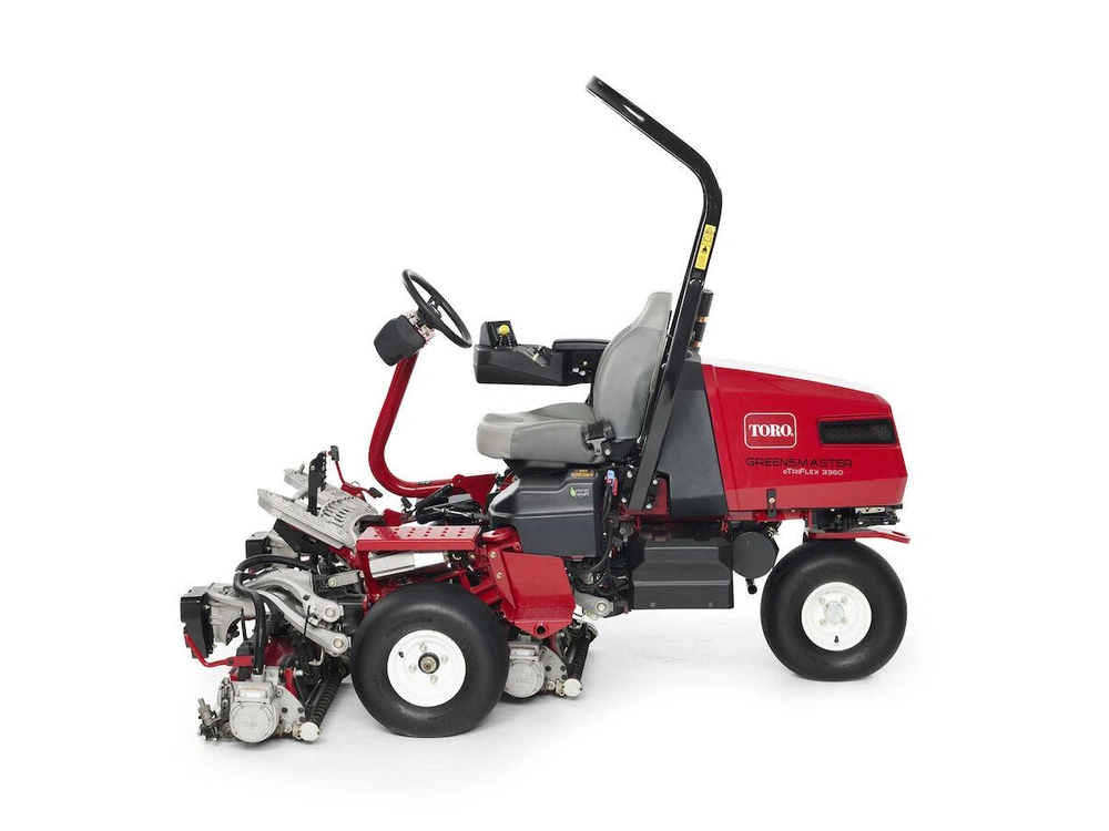 2026 Toro Greensmaster® eTriFlex® Series - 59" (150 cm) Cutting Width Greensmaster® eTriFlex® 3360