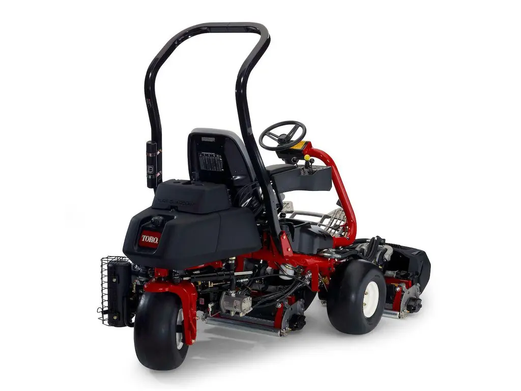 Toro Greensmaster® TriFlex™ 3300 à essence avec cylindres hydrauliques 2026