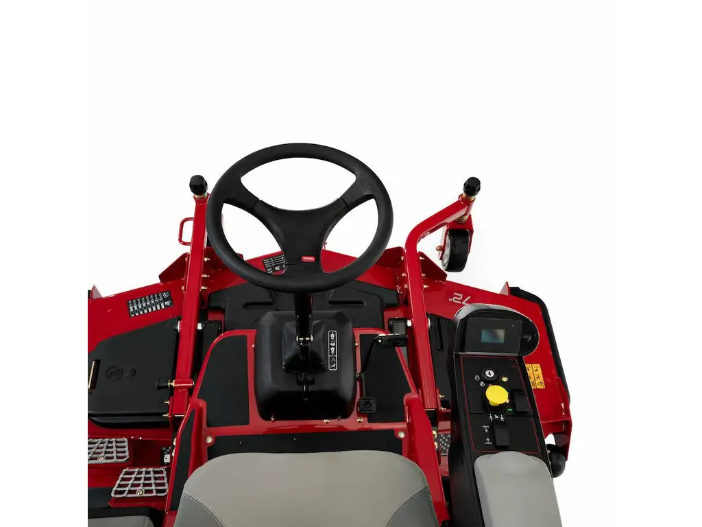 Toro Groundsmaster® 3300 – 27,9 kW (37,4 cv) avec CrossTrax® 4RM 2026