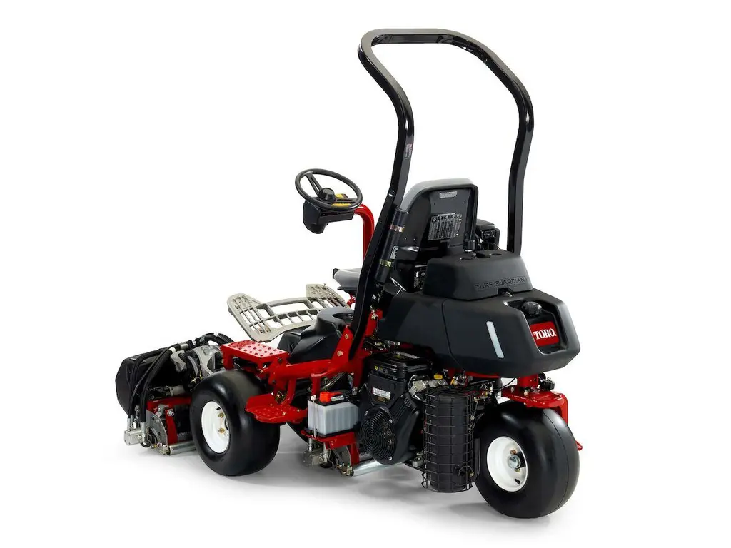 Toro Greensmaster® TriFlex™ 3300 à essence avec cylindres hydrauliques 2026