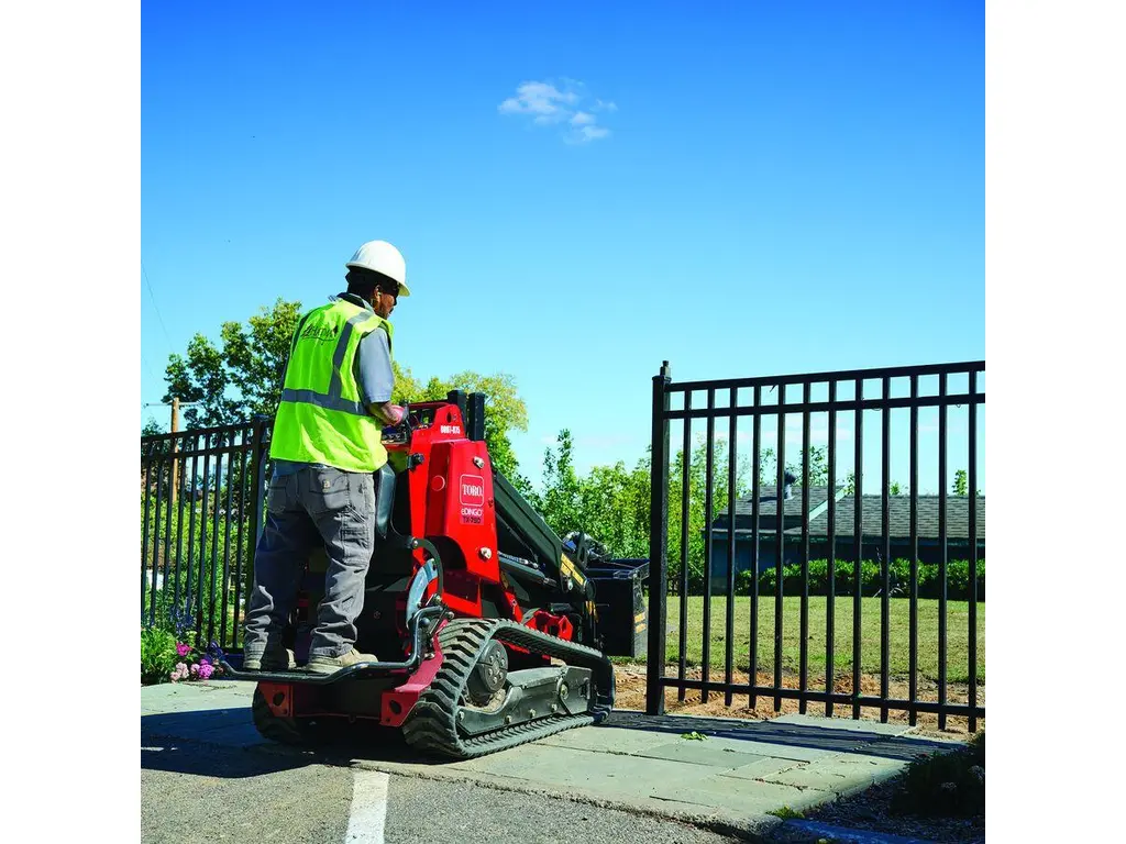 Toro eDingo® TX 750 Electric Track Loader, Wide 2026
