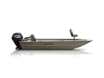 2027 Lund Predator 1660 Predator DLX Tiller