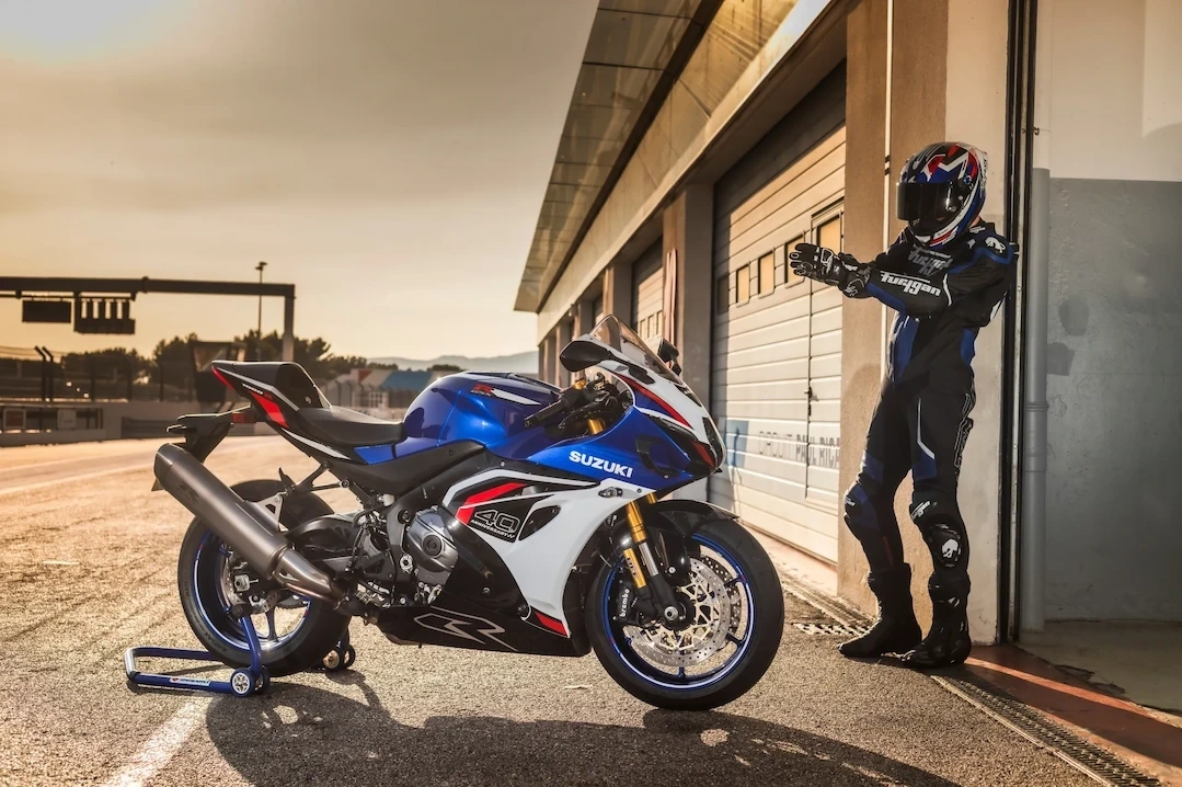 Suzuki GSX-R1000R 2026 disponible chez Motos Illimitées pour comparer les modèles Suzuki.