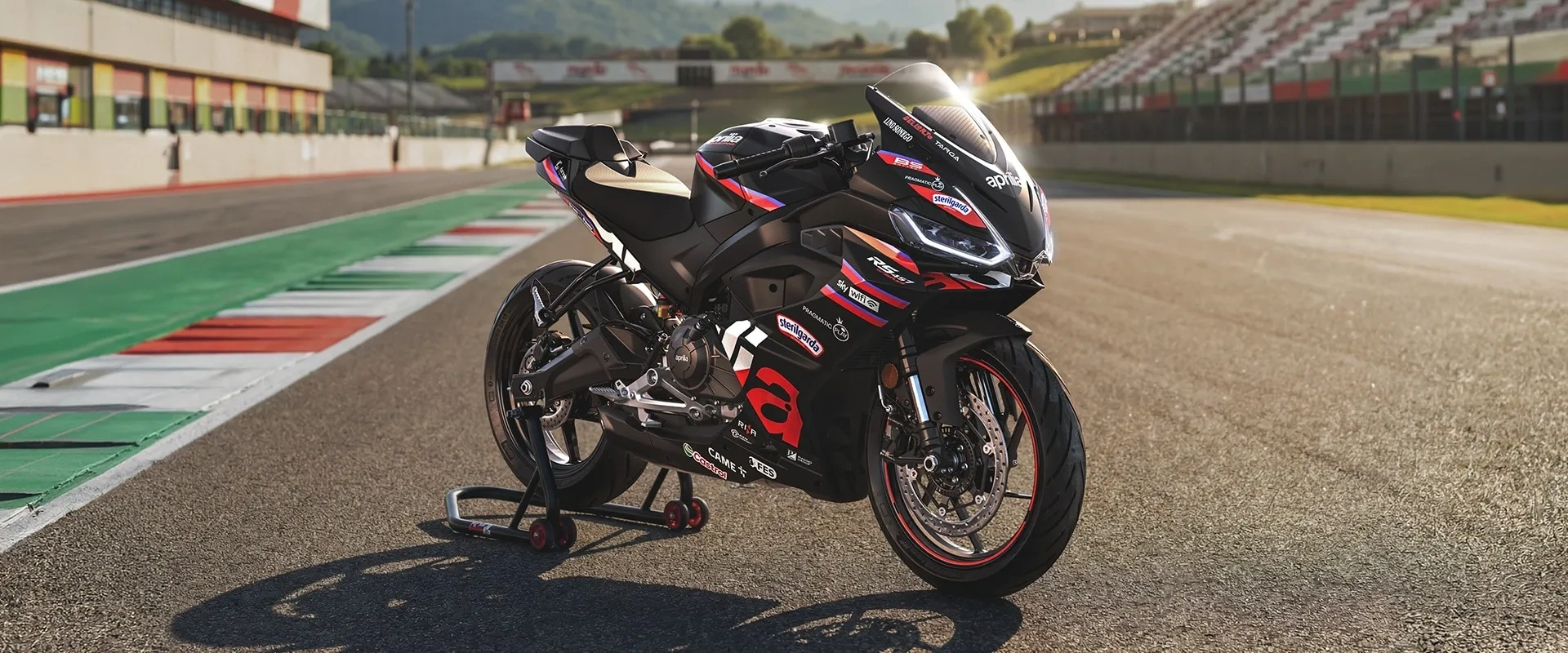 Aprilia RS 457 au style inspiré de la course, idéale pour les amateurs de motos sportives.