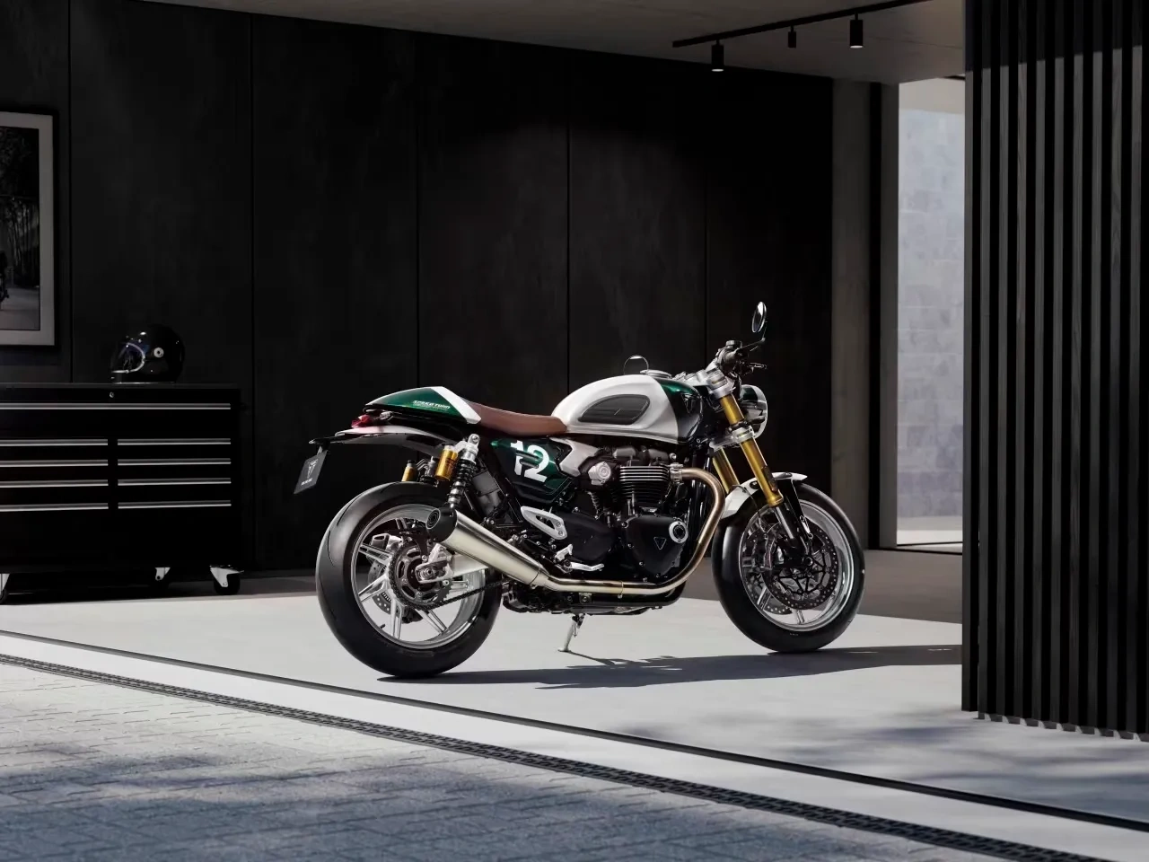 Triumph Speed Twin 1200 Cafe Racer parmi les modèles recherchés chez Motos Illimitées.