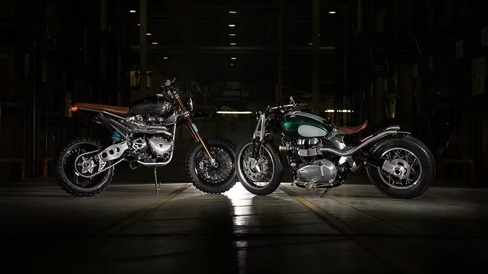 Deux motos Triumph pour comparer une Triumph neuve ou usagée chez Motos Illimitées.