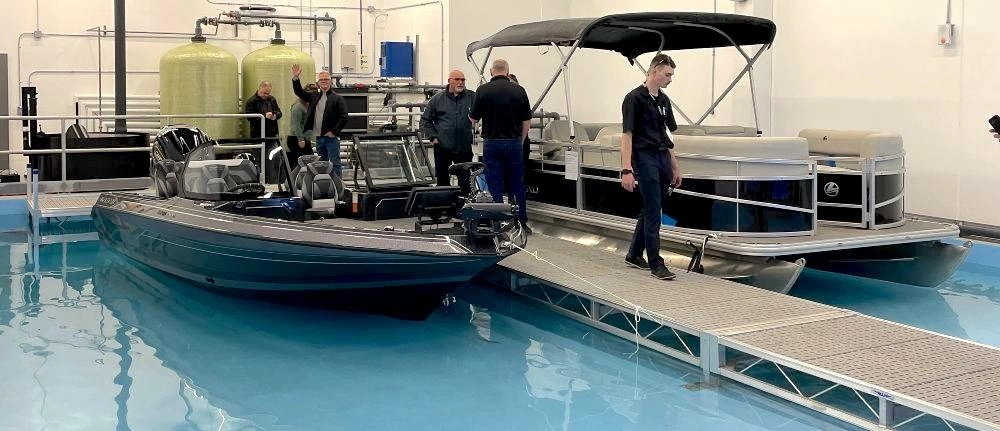 Tige Surf Boats