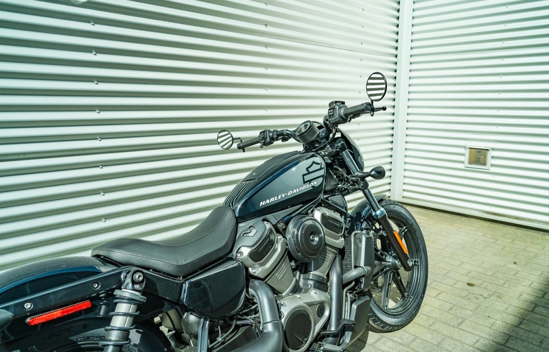 Close-up of the Harley-Davidson Nightster tank-shaped airbox