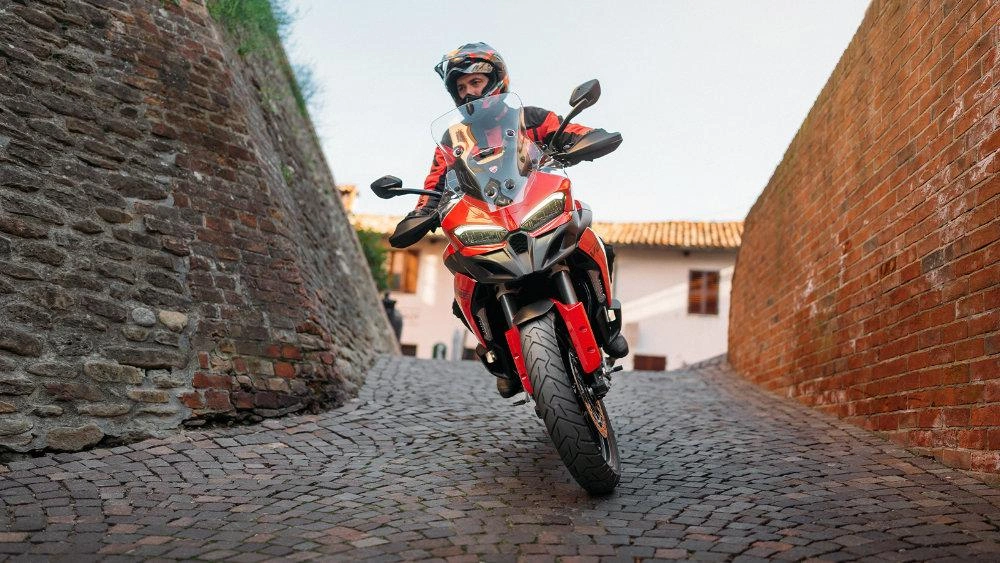 front side view of a Multistrada V2 S