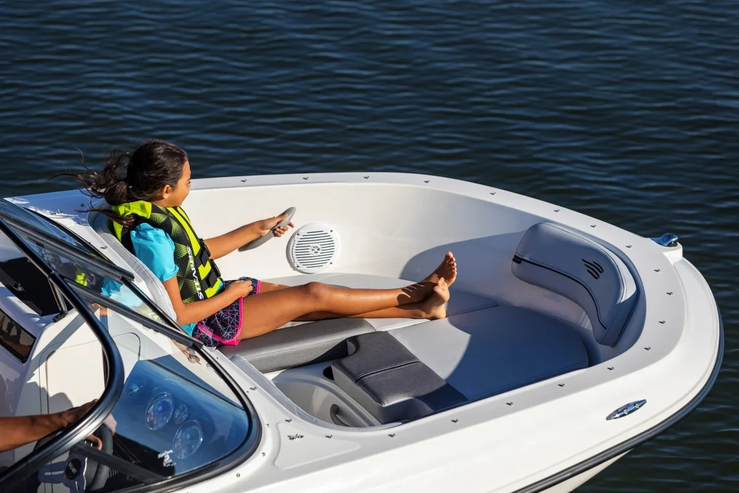 Bayliner VR4 Bowrider pour choisir le type d’embarcation adapté à votre style de vie.