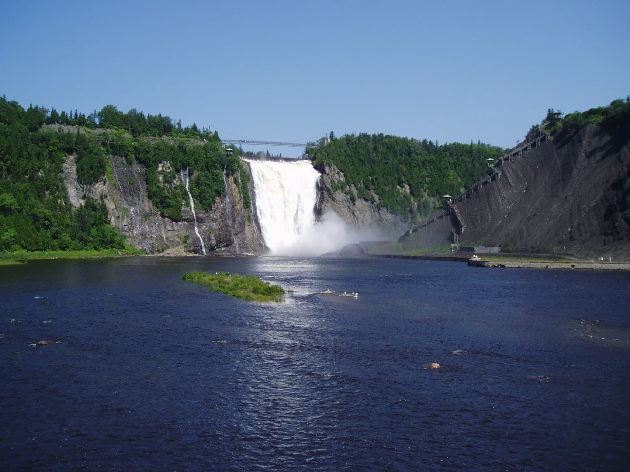 Chute Montmorency sur la Route de la Nouvelle-France près de Québec.