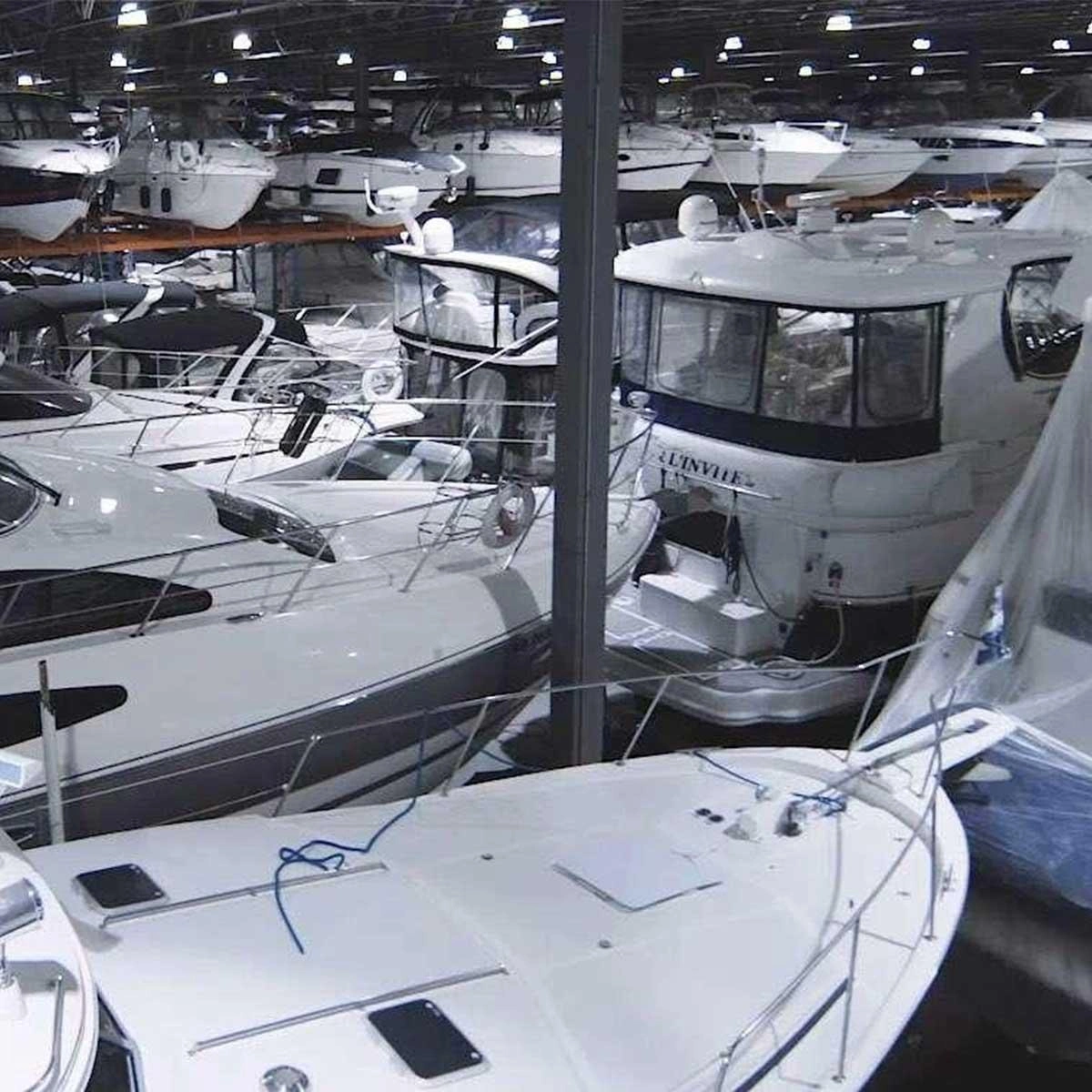 Entreposage marine chez Mathias Marine Sports
