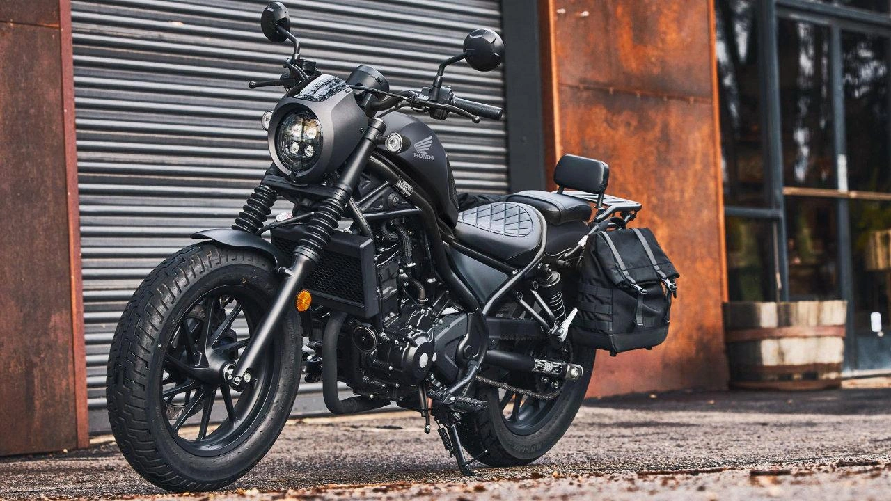 Moto Honda Rebel 500 de style cruiser