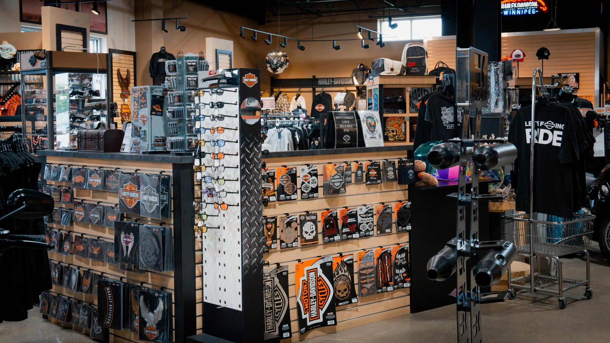 Harley-Davidson_Store5