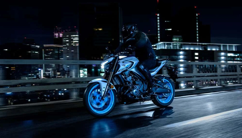 View of the Yamaha MT-03 on the road