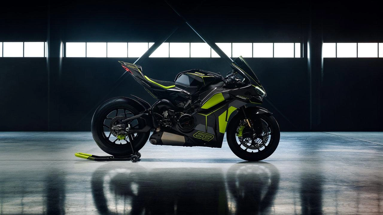 Exclusive Ducati Panigale V4 Lamborghini limited edition