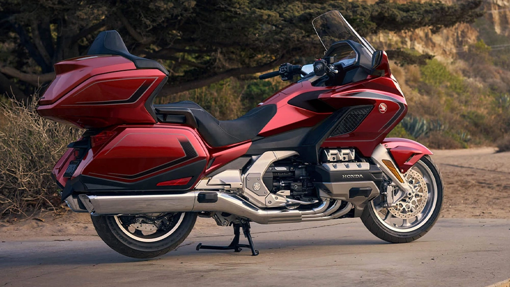 Vue d'une Honda Gold Wing 2026 sur route