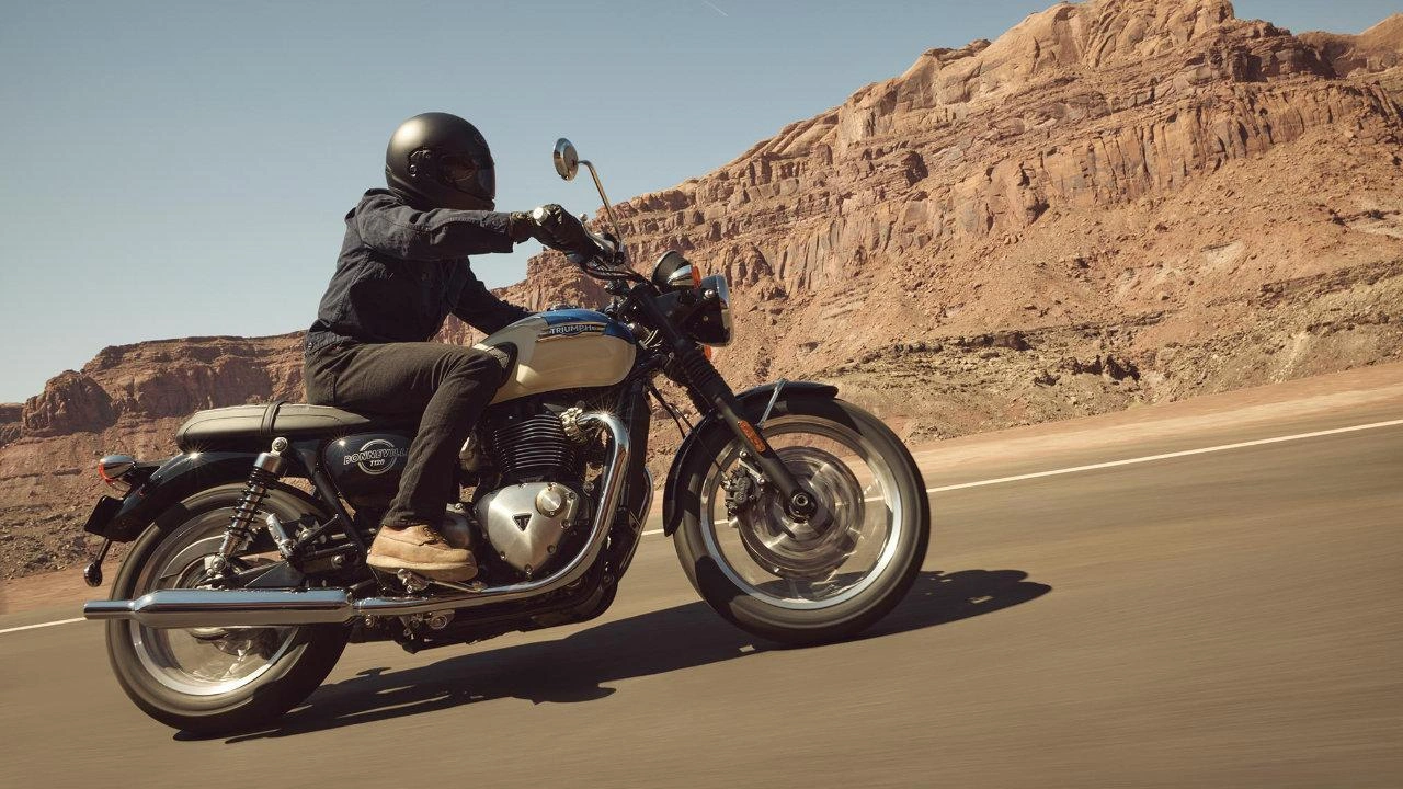 Profile view of a Triumph Bonneville neo-retro motorcycle with spoked wheels