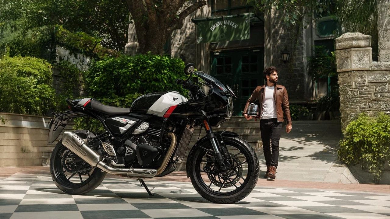 Triumph Thruxton 400 café racer motorcycle with clip-on handlebars