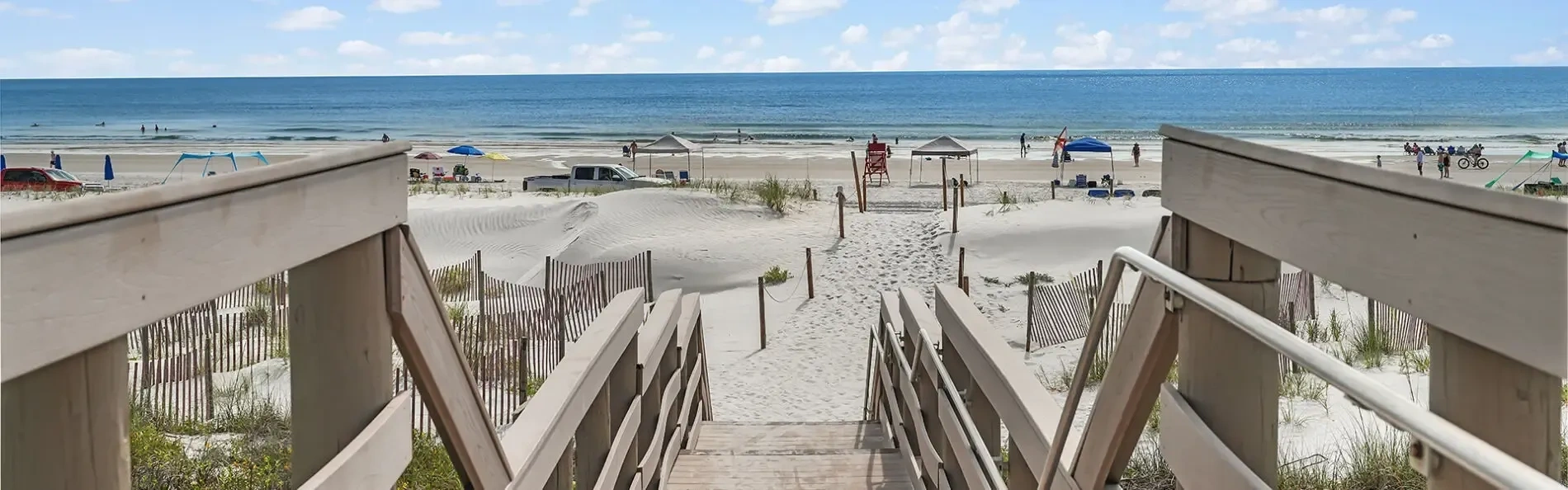 Passerelle en bois menant vers la plage de l'Anastasia State Park