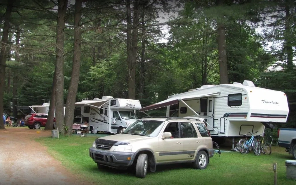 vue du site de camping du Pont couvert
