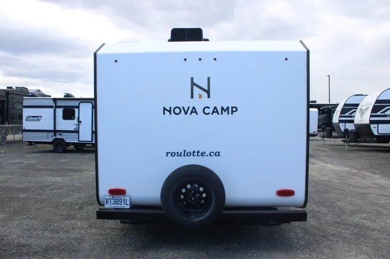 Vue arrière de la Nova Camp 201QB avec logo Nova Camp.