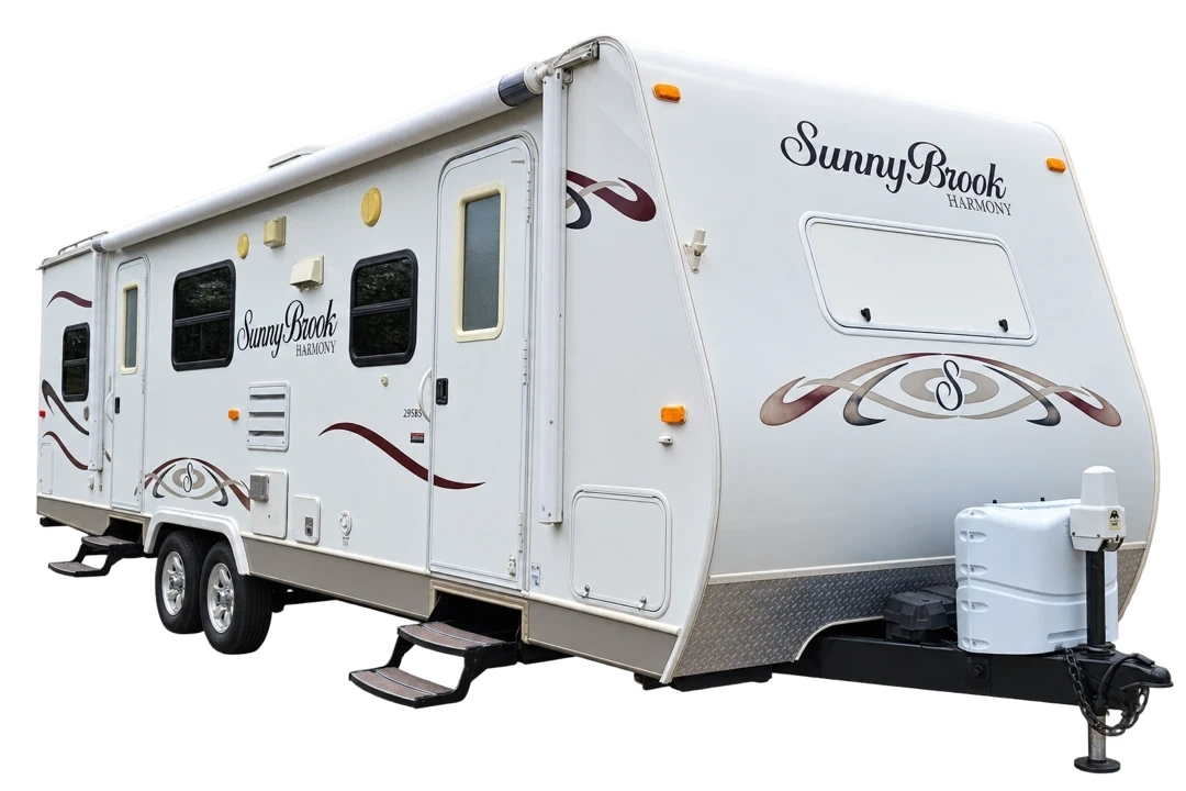Vue 3/4 avant de la roulotte Sunny Brook Harmony 29SBS 2011