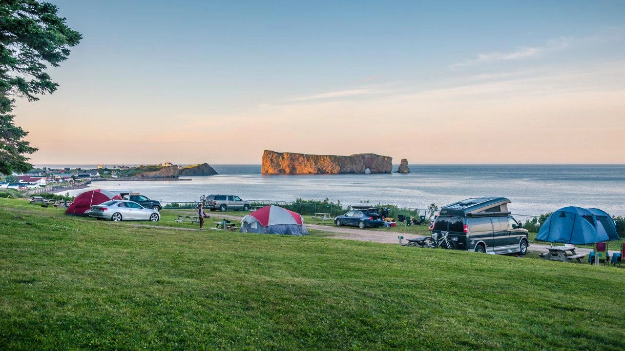 Un camping panoramique face au fleuve
