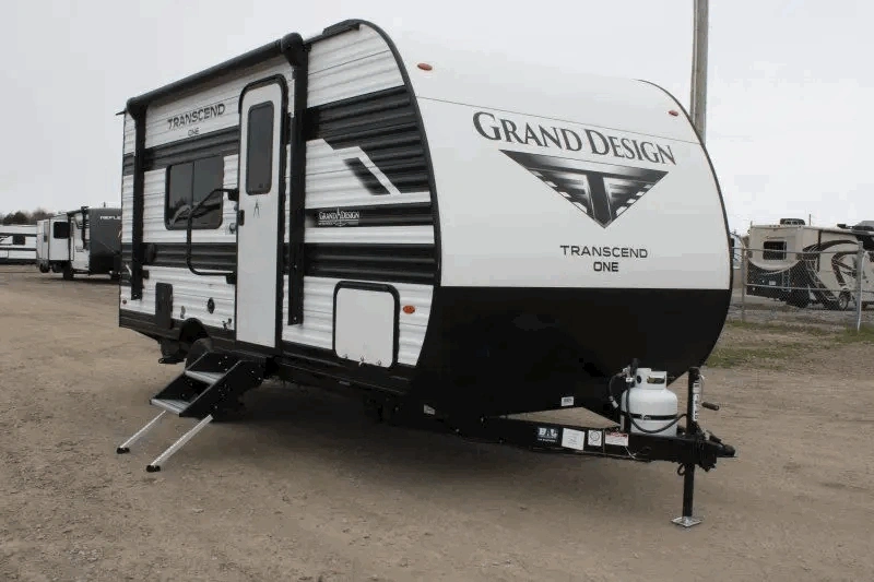 Grand Design Transcend One 151RB, une roulotte pour VUS avec équipement hors réseau.