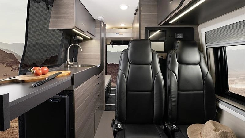 Intérieur du Launch 19Y de Entegra Coach