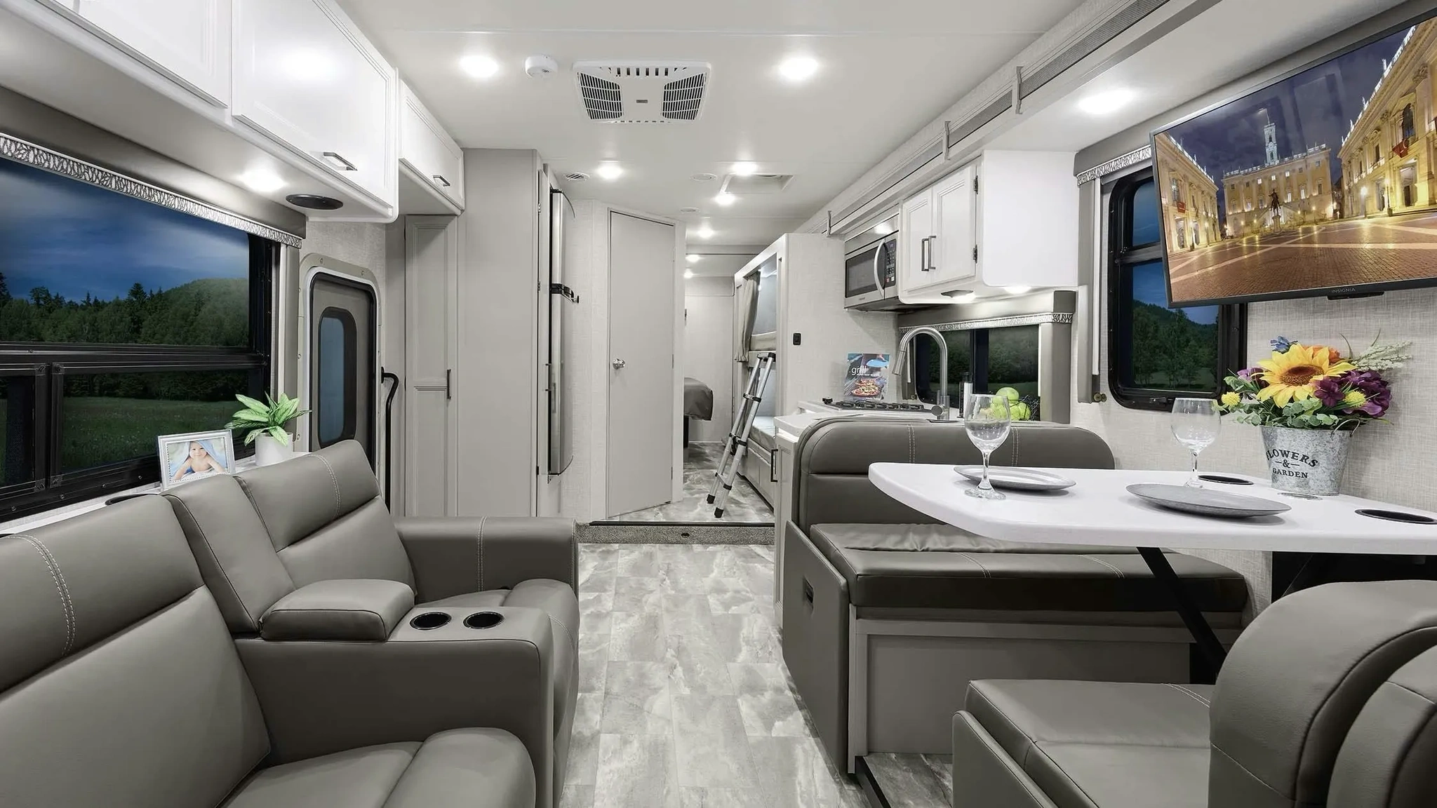 Intérieur du motorisé classe C Quantum.